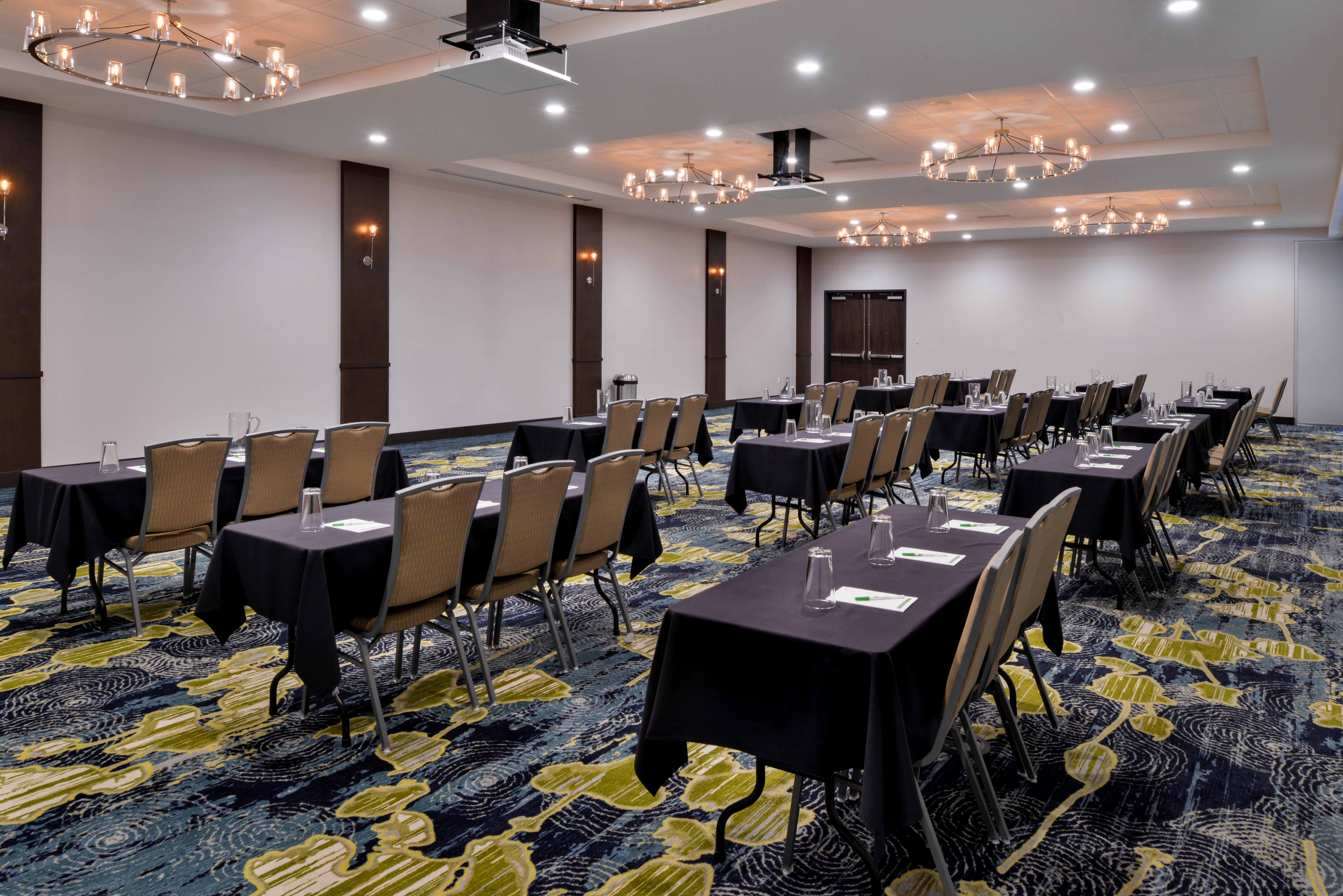 Holiday Inn & Suites - Farmington Hills - Detroit Nw By Ihg Экстерьер фото