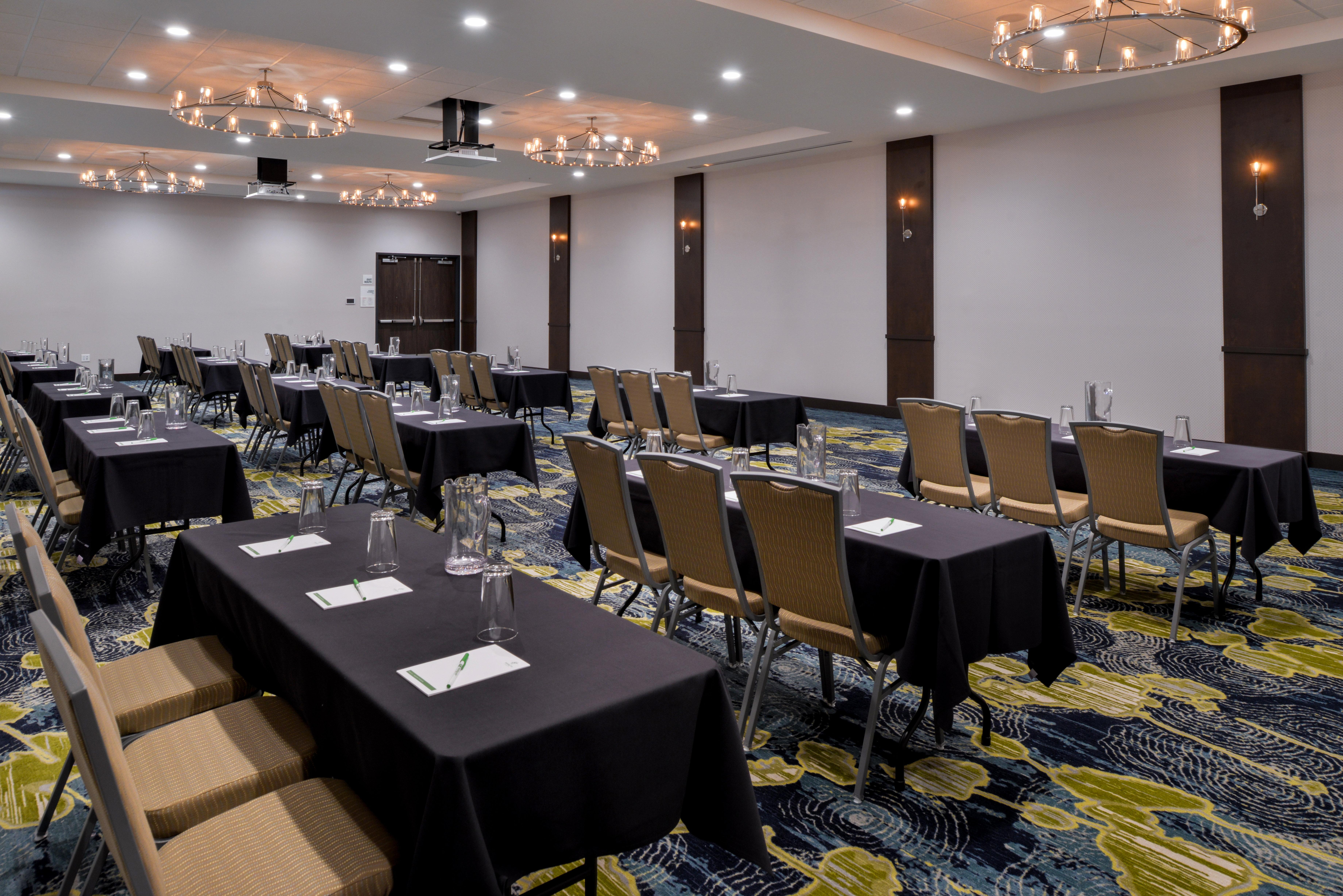 Holiday Inn & Suites - Farmington Hills - Detroit Nw By Ihg Экстерьер фото