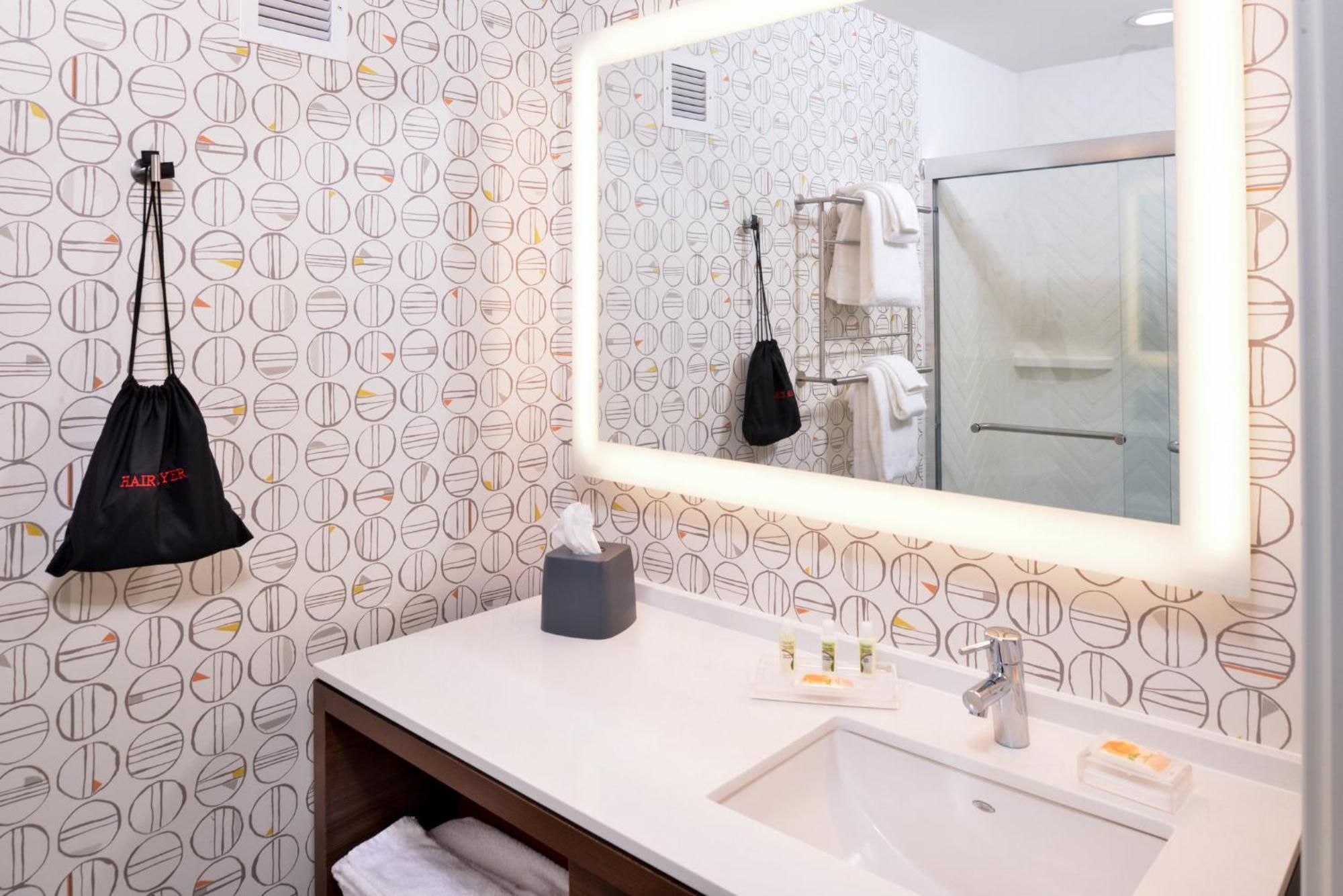 Holiday Inn & Suites - Farmington Hills - Detroit Nw By Ihg Экстерьер фото