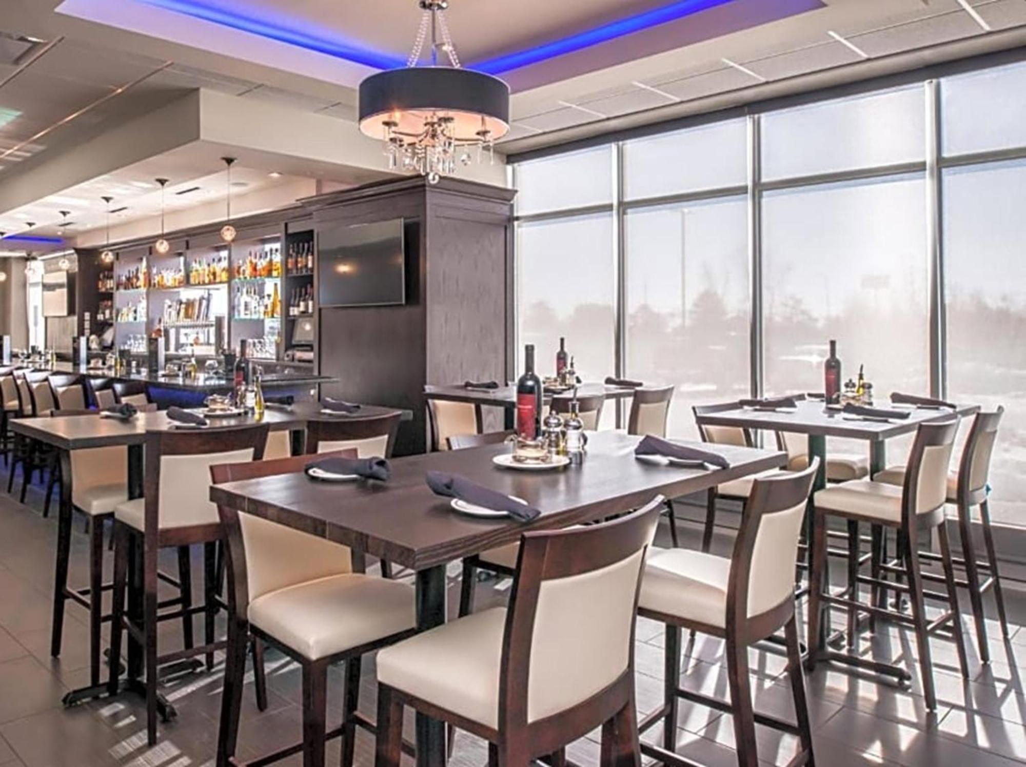 Holiday Inn & Suites - Farmington Hills - Detroit Nw By Ihg Экстерьер фото