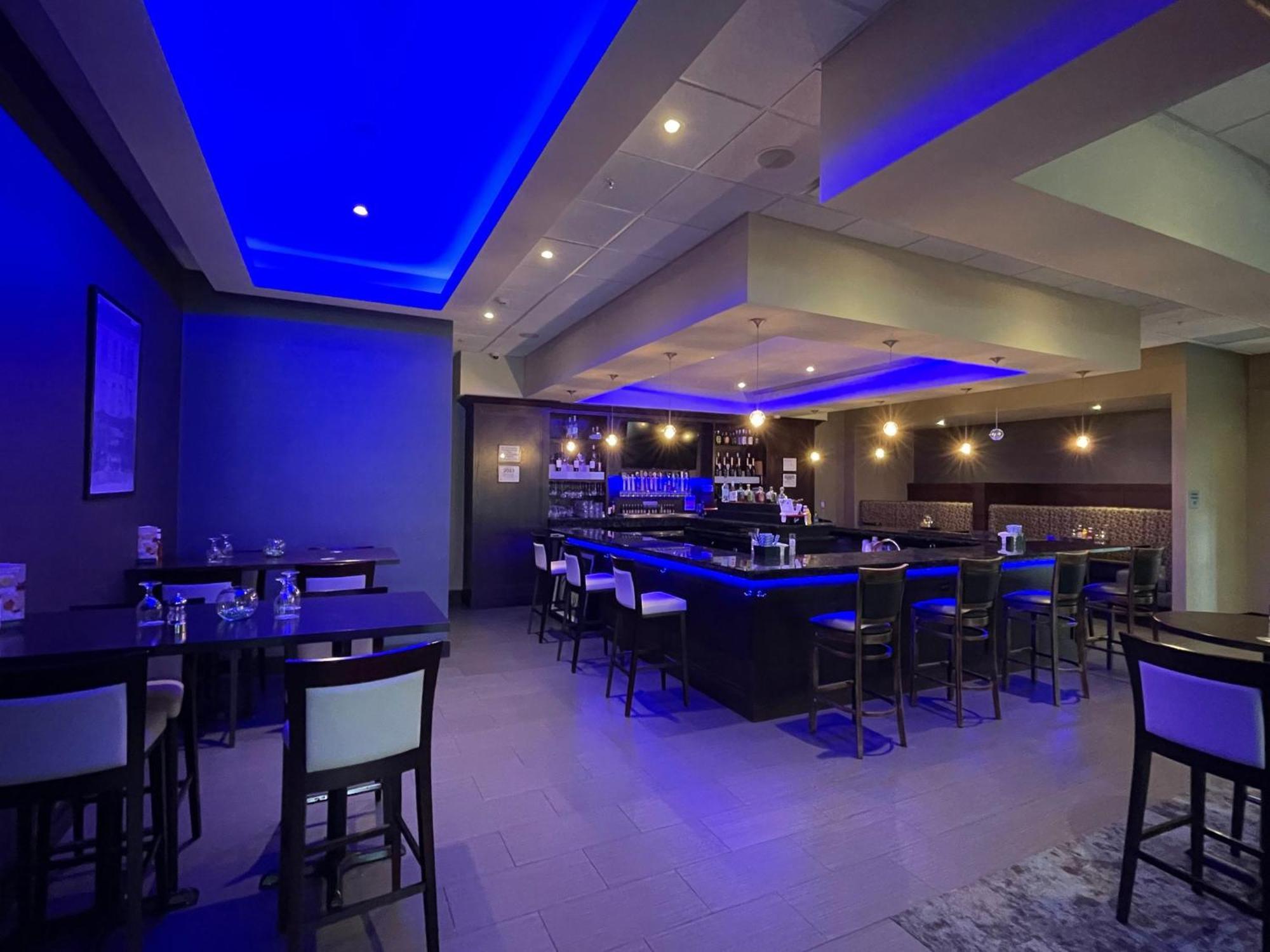 Holiday Inn & Suites - Farmington Hills - Detroit Nw By Ihg Экстерьер фото