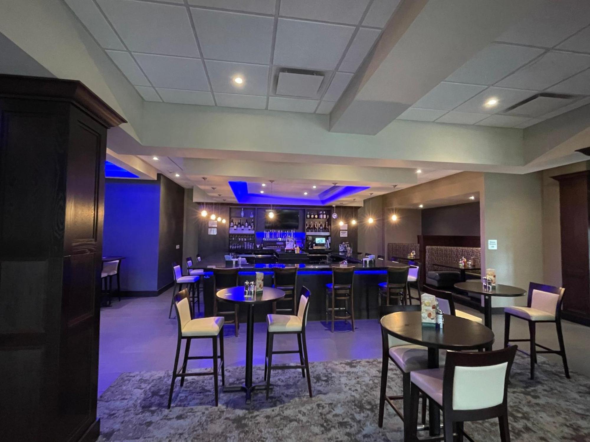 Holiday Inn & Suites - Farmington Hills - Detroit Nw By Ihg Экстерьер фото