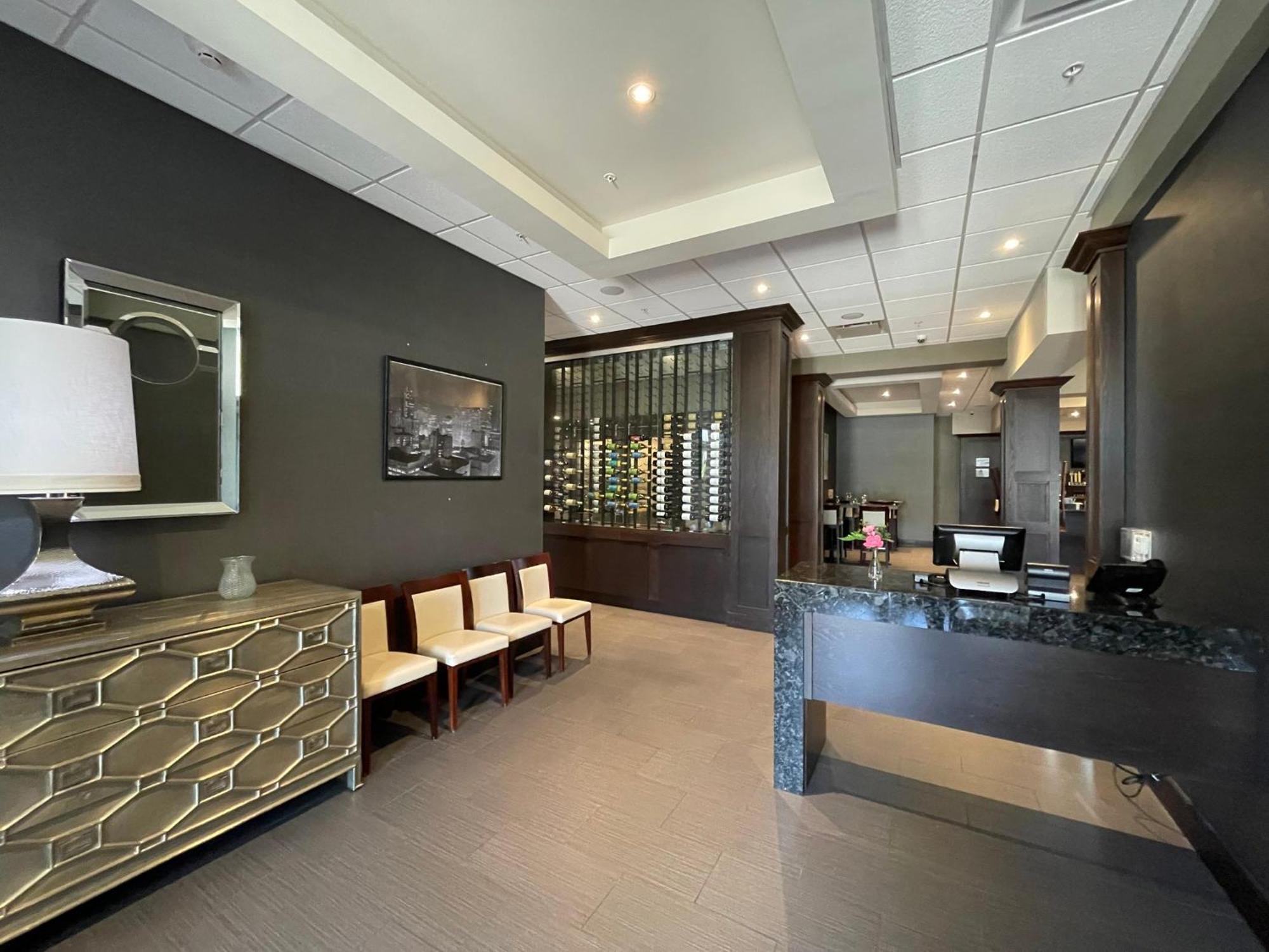 Holiday Inn & Suites - Farmington Hills - Detroit Nw By Ihg Экстерьер фото