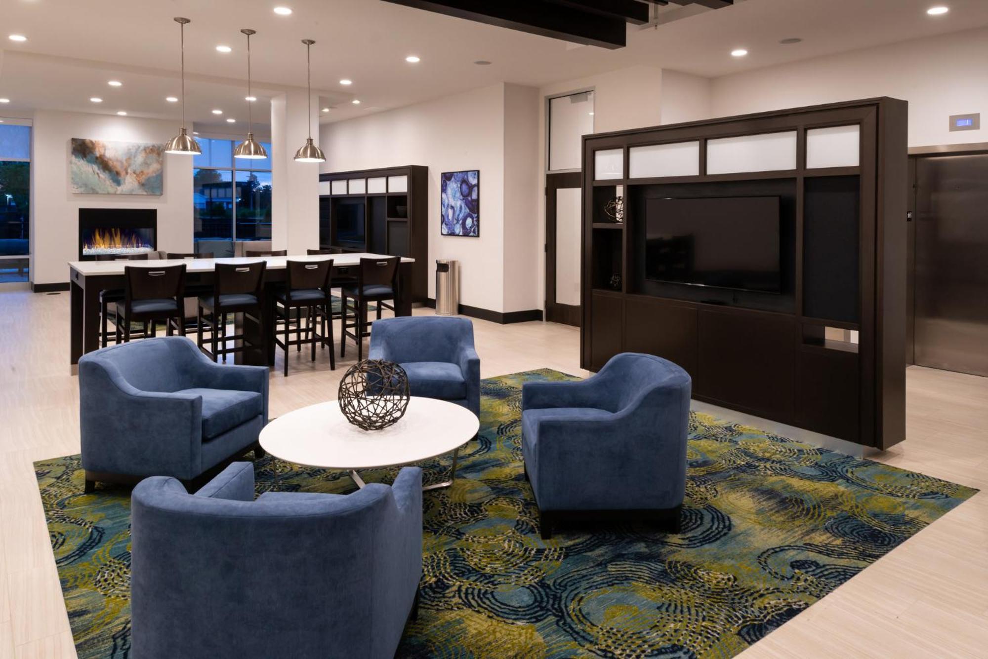 Holiday Inn & Suites - Farmington Hills - Detroit Nw By Ihg Экстерьер фото