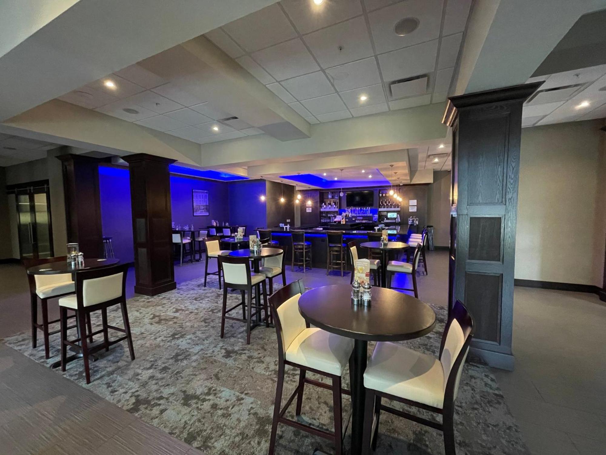 Holiday Inn & Suites - Farmington Hills - Detroit Nw By Ihg Экстерьер фото