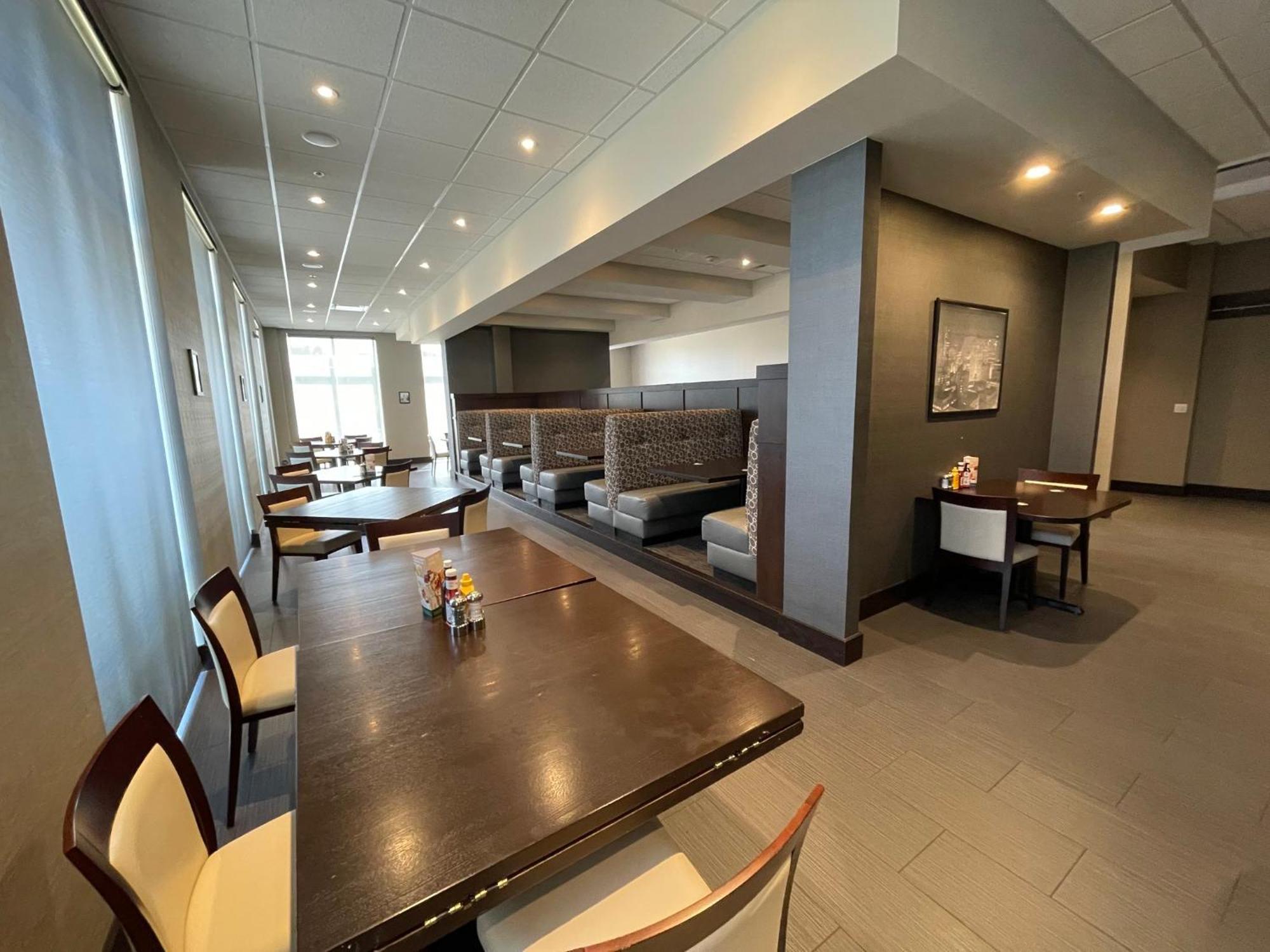 Holiday Inn & Suites - Farmington Hills - Detroit Nw By Ihg Экстерьер фото